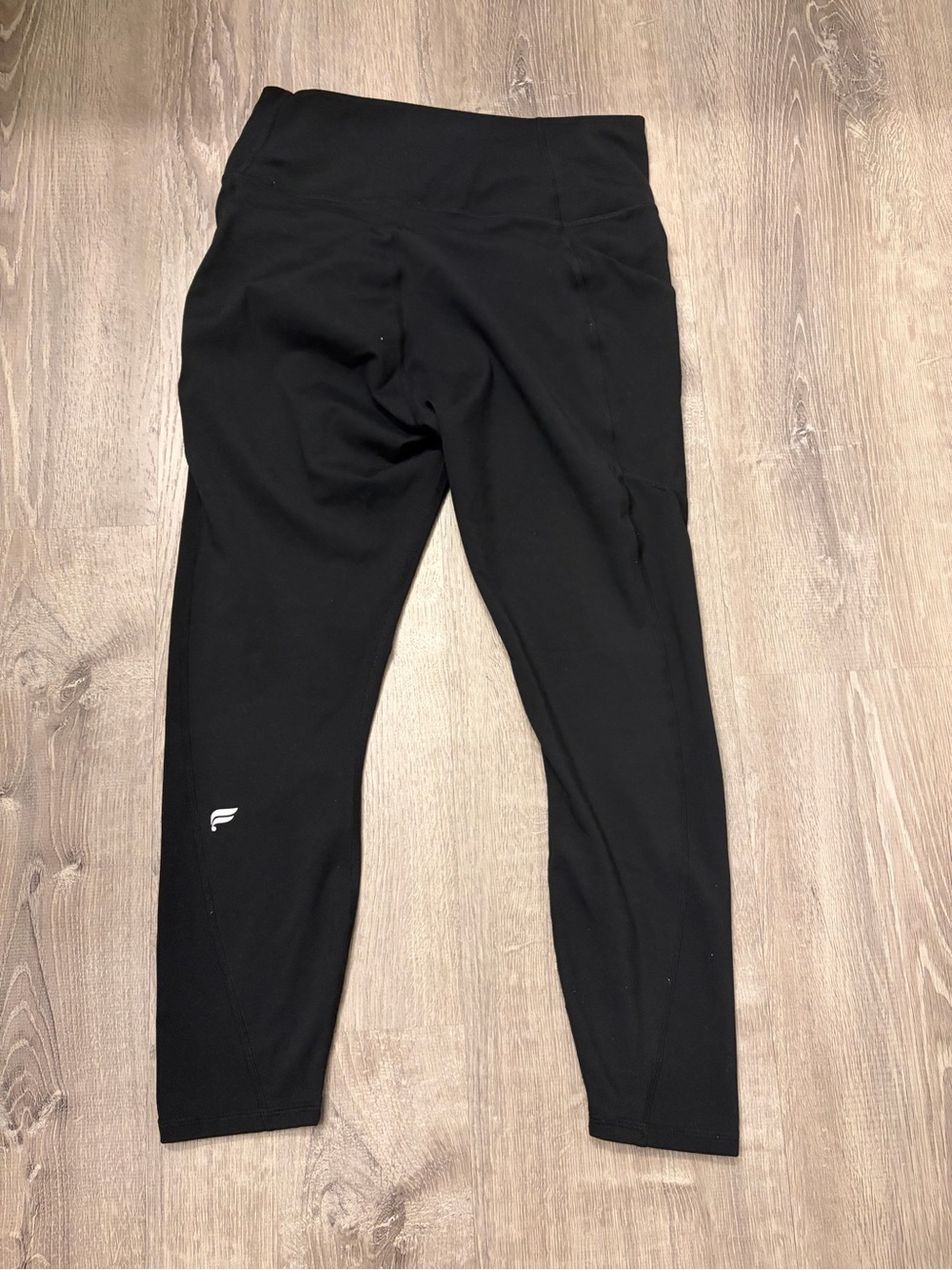 Women's Fabletics Oasis Pureluxe Black High-Waisted Capri Leggings- Size L-Used - Picture 5 of 5
